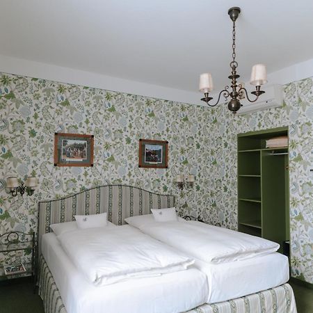 פירסטנפלדברוק Romantik Hotel Zur Post מראה חיצוני תמונה