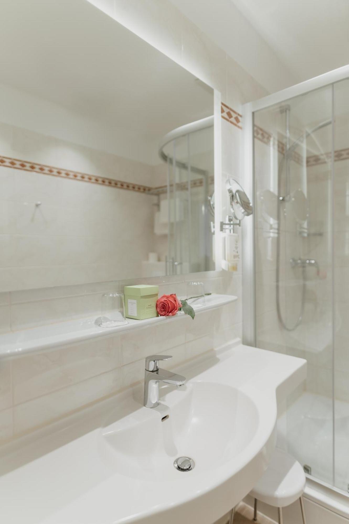 פירסטנפלדברוק Romantik Hotel Zur Post מראה חיצוני תמונה