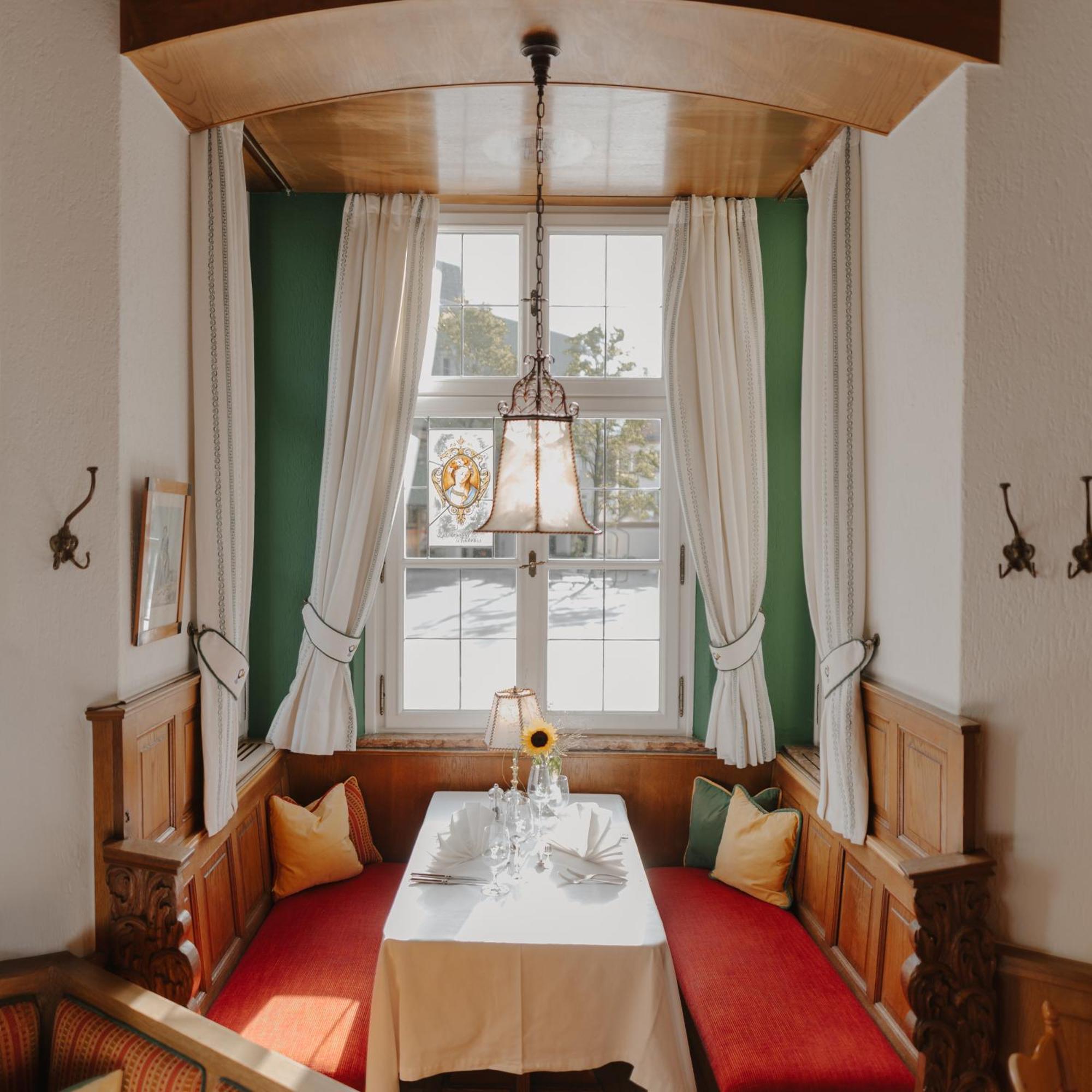 פירסטנפלדברוק Romantik Hotel Zur Post מראה חיצוני תמונה