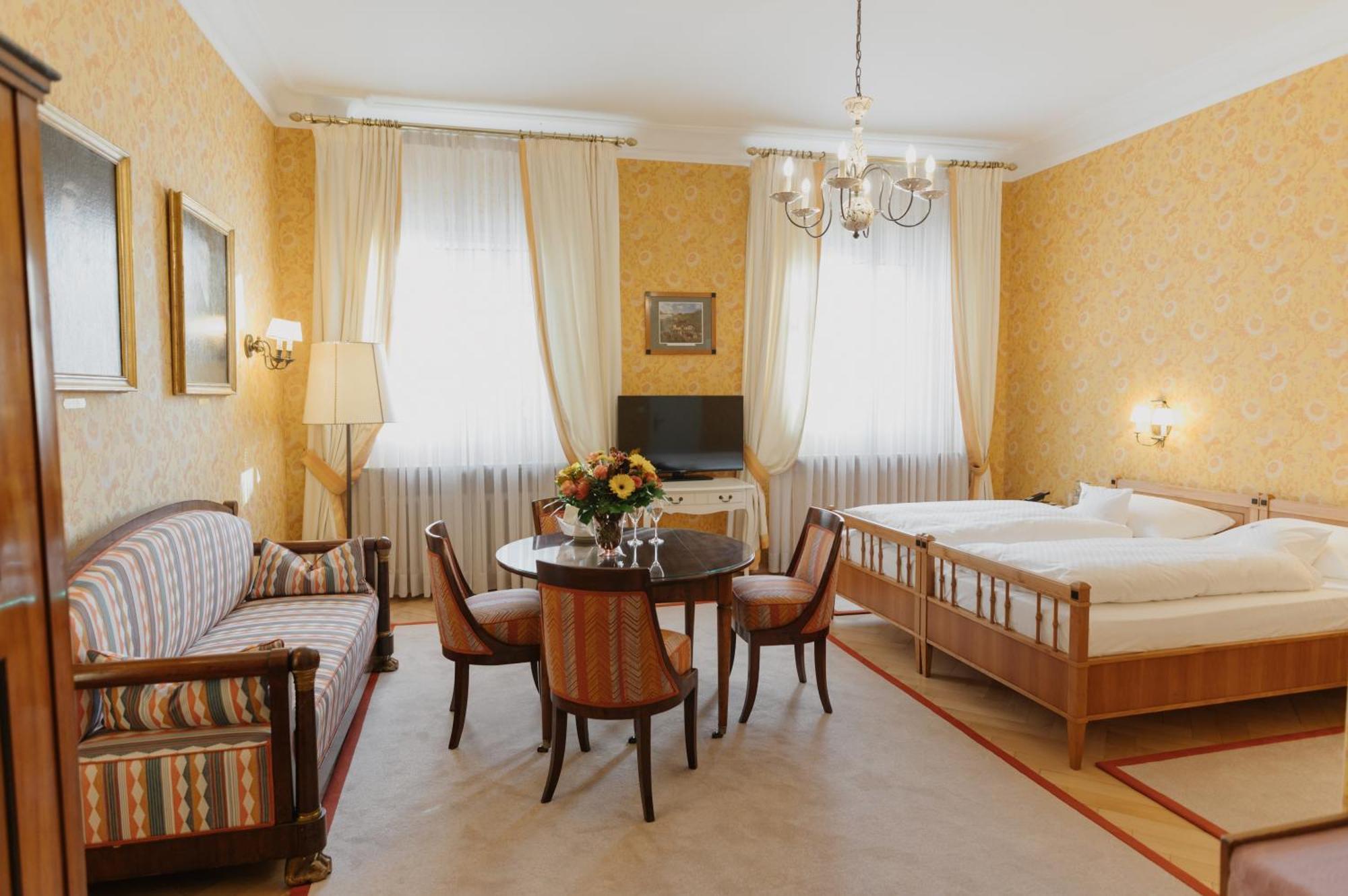 פירסטנפלדברוק Romantik Hotel Zur Post מראה חיצוני תמונה