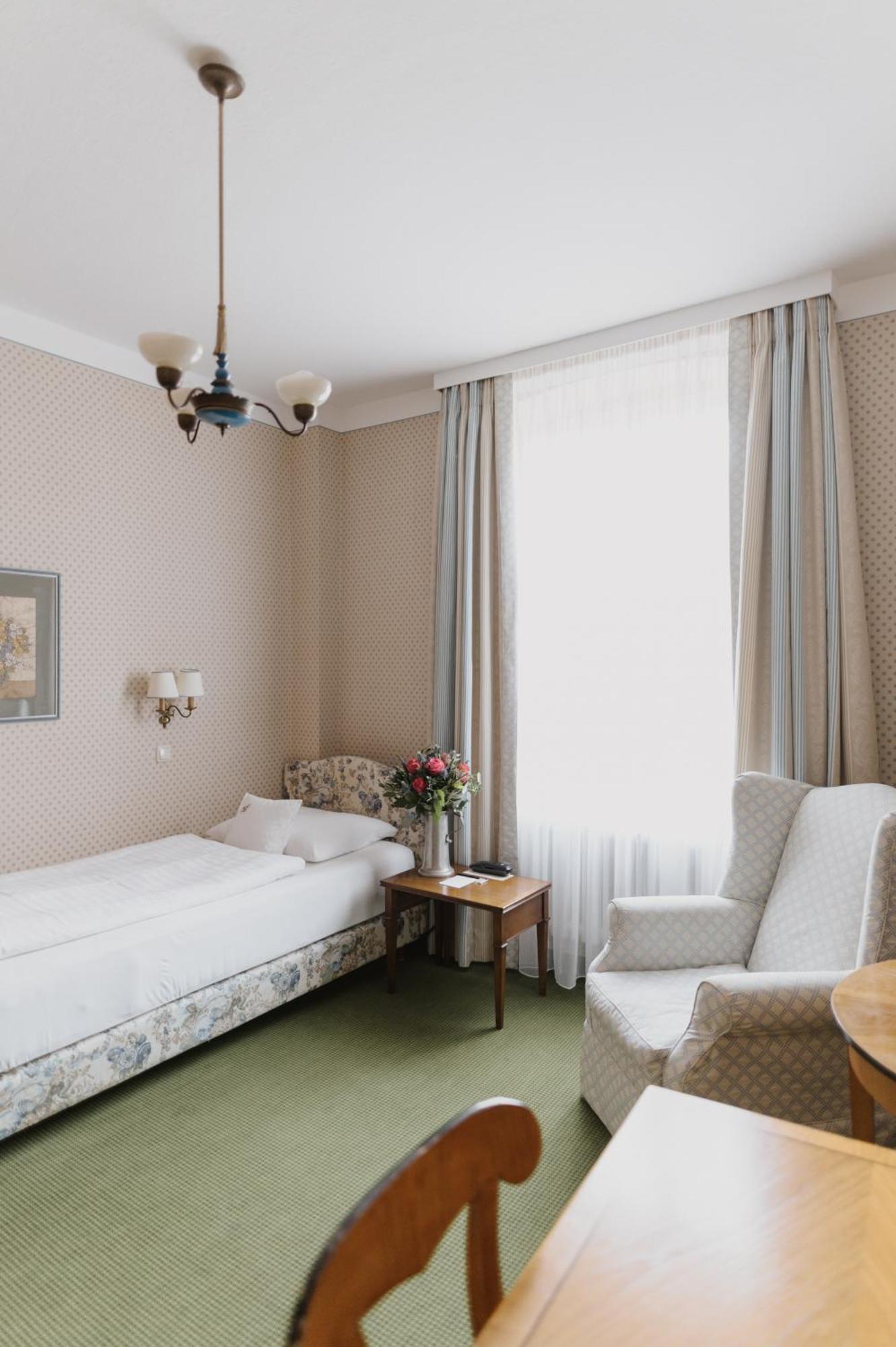 פירסטנפלדברוק Romantik Hotel Zur Post מראה חיצוני תמונה