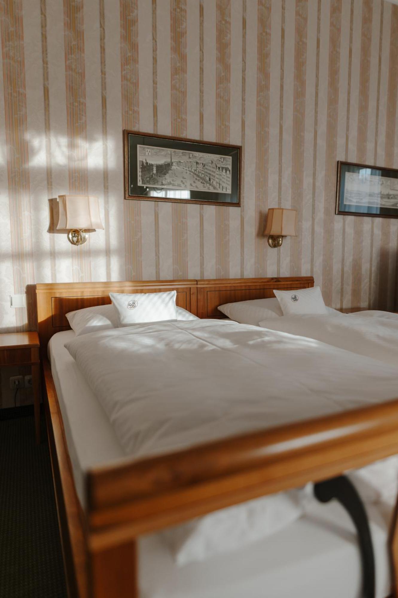 פירסטנפלדברוק Romantik Hotel Zur Post מראה חיצוני תמונה