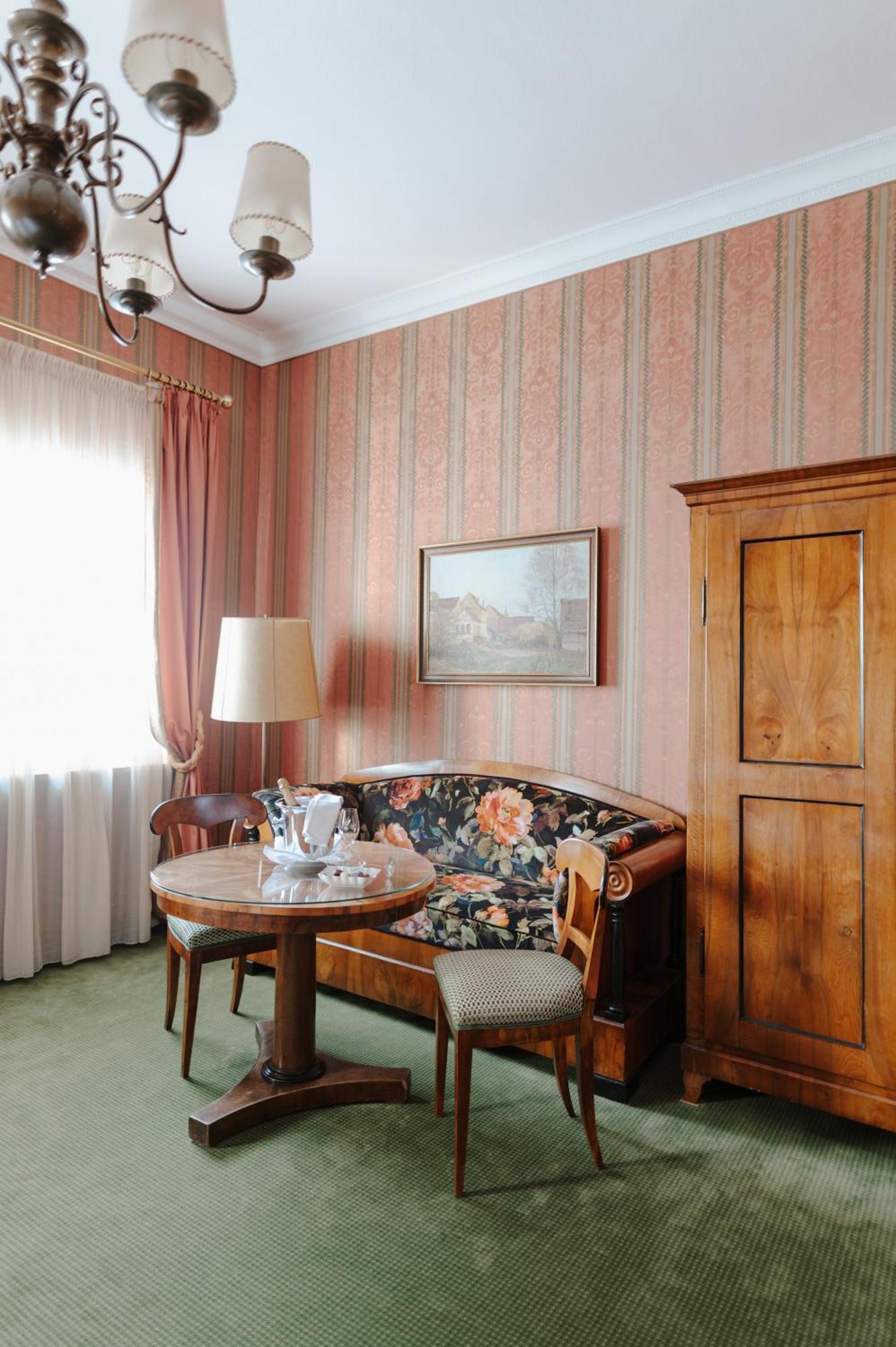 פירסטנפלדברוק Romantik Hotel Zur Post מראה חיצוני תמונה