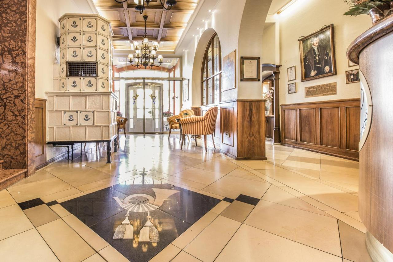 פירסטנפלדברוק Romantik Hotel Zur Post מראה חיצוני תמונה