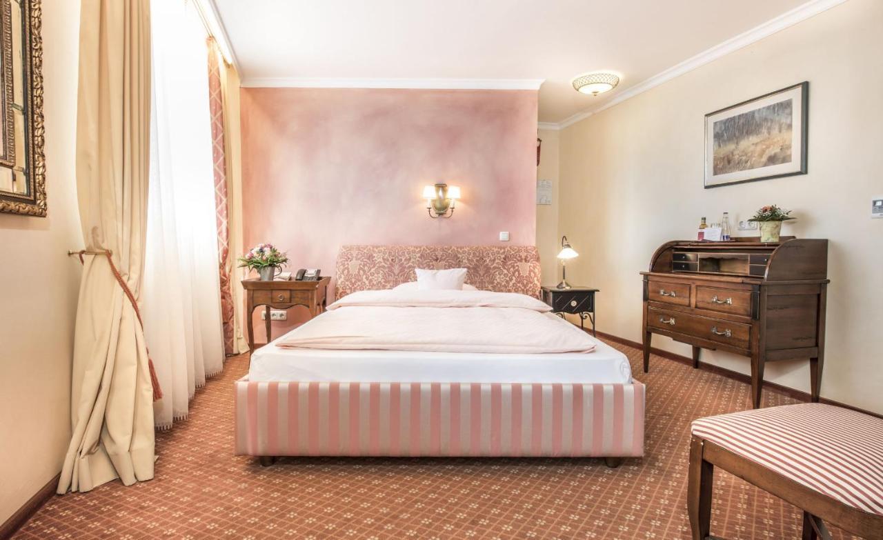 פירסטנפלדברוק Romantik Hotel Zur Post מראה חיצוני תמונה