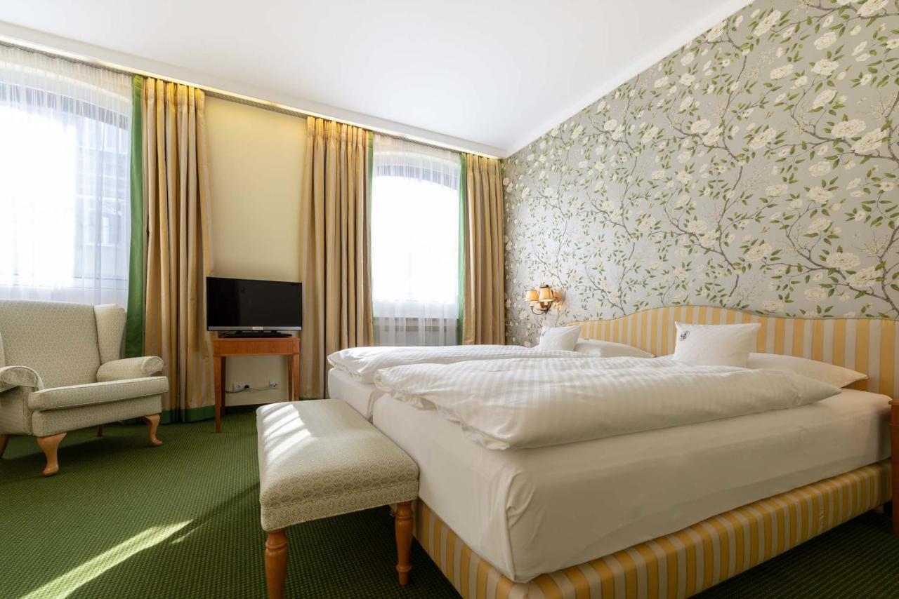 פירסטנפלדברוק Romantik Hotel Zur Post מראה חיצוני תמונה